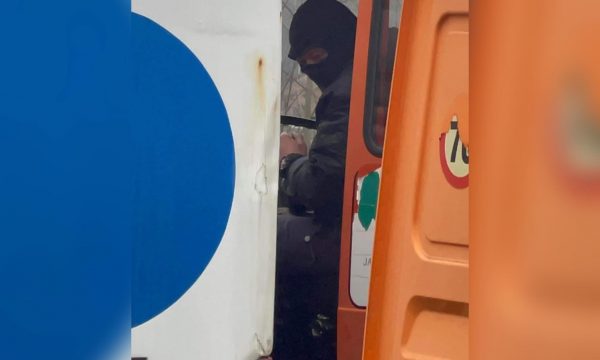 Pas rreth 3 javësh bllokim, tensione e incidente: Kush i largoi në të vërtetë barrikadat?