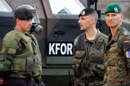 KFOR: Ruga drejt paqes është që Beogradi dhe Prishtina t’i zgjedhin qështjet përmes dialogut