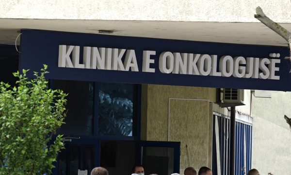 Klinika e Onkologjisë del me një njoftim për pacientët