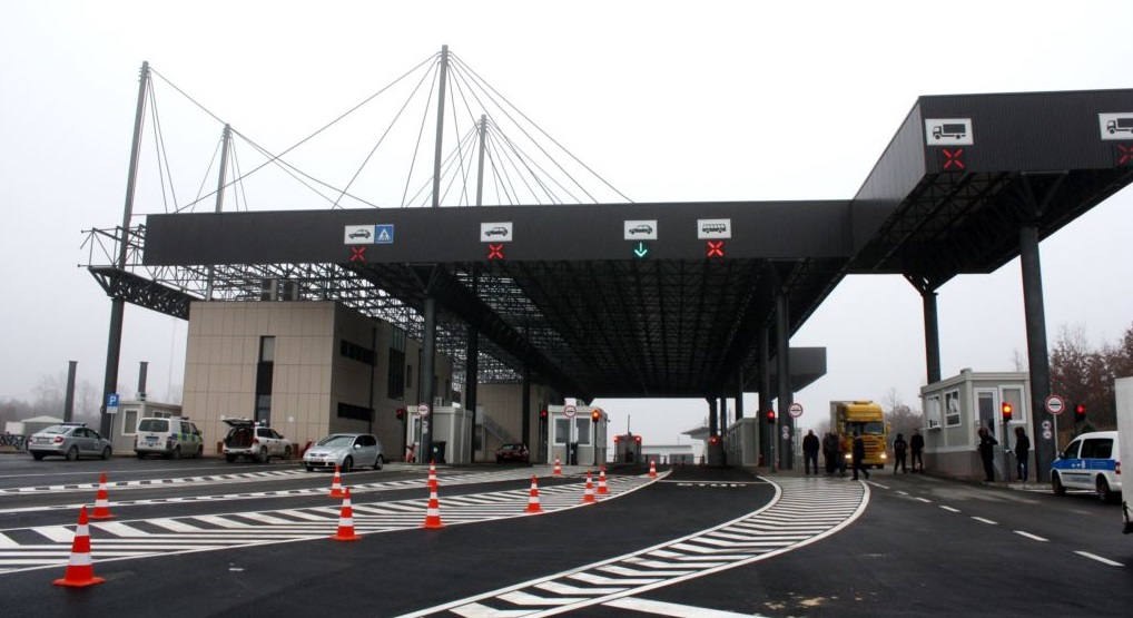 Asnjë kolonë në pikat kufitare, pritjet 3 deri në 5 minuta