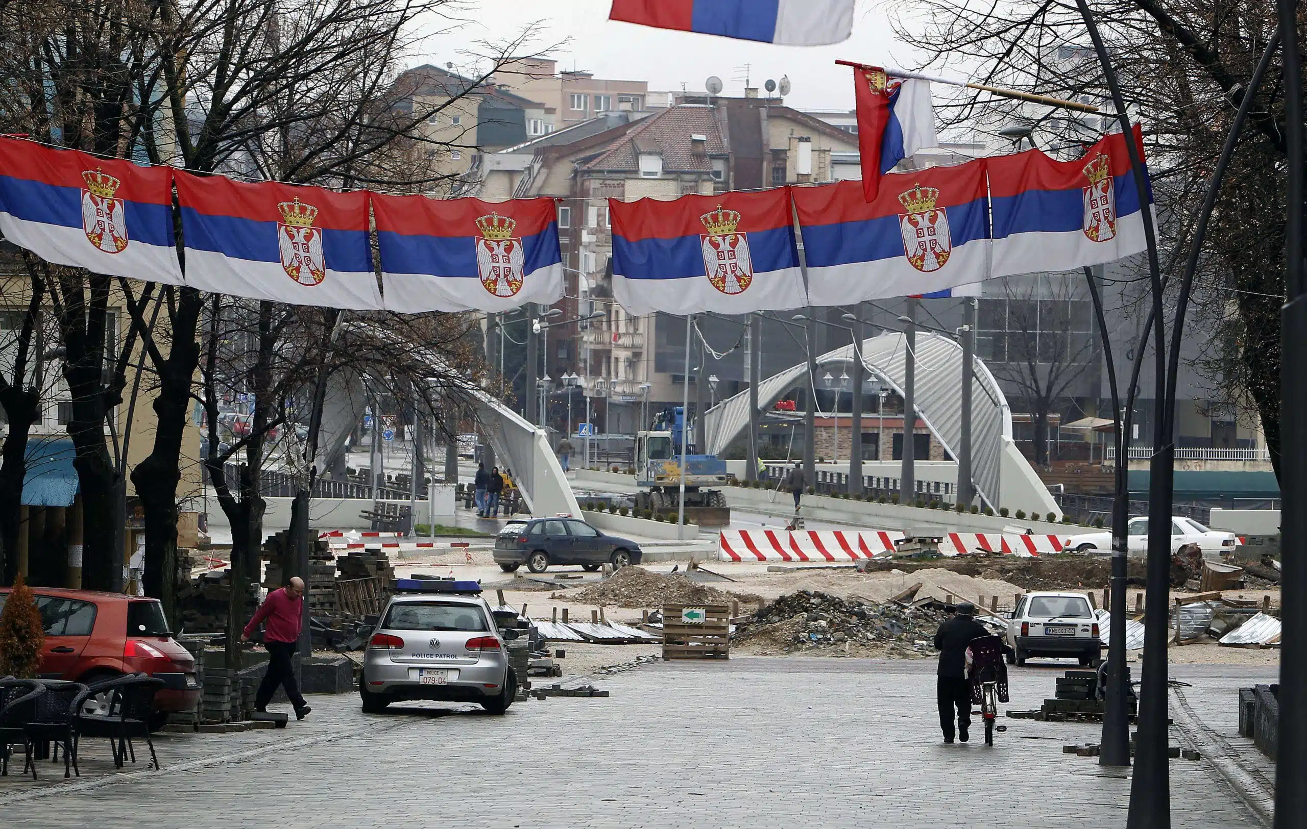 BE dhe ShBA të shqetësuara për situatën e vazhdueshme të tensionuar në veri të Kosovës
