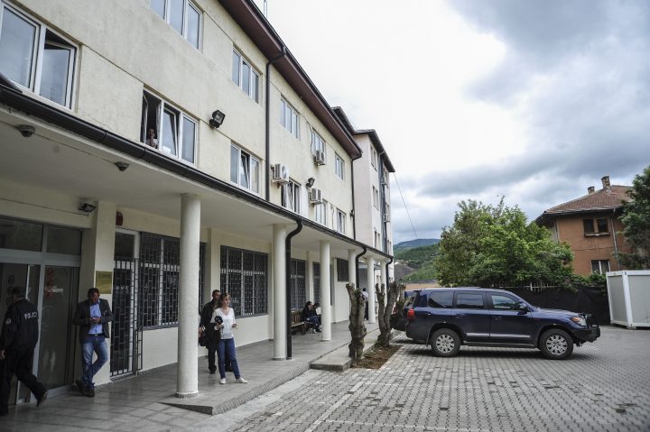 Siguria në Veri: Gjyqtarët dhe stafi shqiptar shpërngulen në jug të Mitrovicës