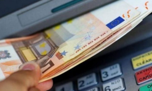 Nesër shqyrtohen Projektligji për Zyrtarët Publik dhe Pagat në Sektorin Publik, konfirmon Ramadani