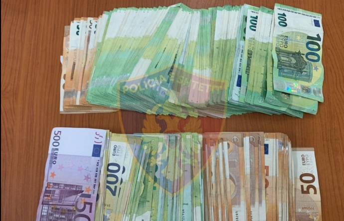 Konfiskohen mbi 28 mijë euro në Morinë, kapen dy persona nga Kosova