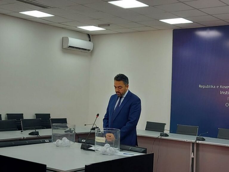 Tërhiqet shorti për Zgjedhjet në Veri, Radoniqi: KQZ-ja e përkushtuar për t’i kryer detyrat pavarësisht sfidave