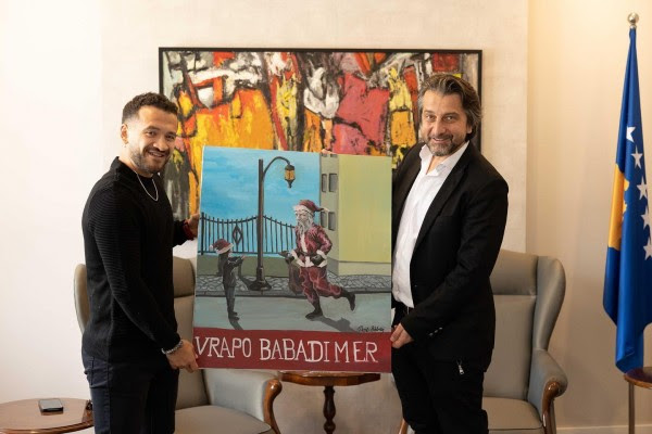 Vrapo Babadimër më 25 dhjetor në sheshet e Prishtinës