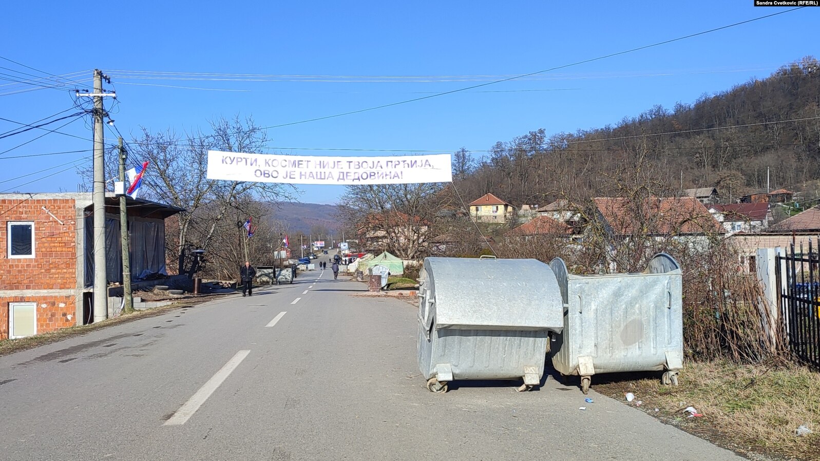Pika kufitare në Rudarë ende e barrikaduar