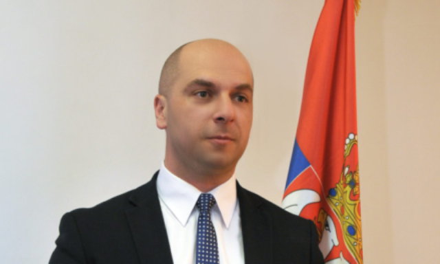 Simiq: Jemi të vendosur të qëndrojmë në barrikada