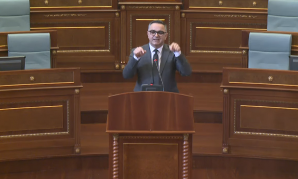 Projektligji për zyrtarët publik, Tahiri: Është ligj i kapjes së administratës shtetërore