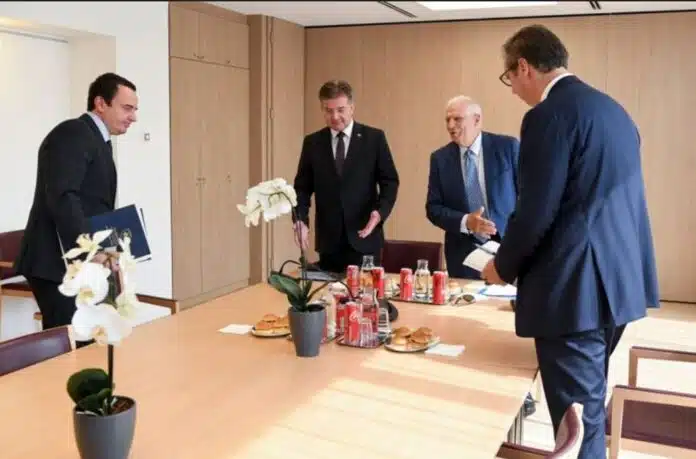 Borrell bën thirrje për shtensionimin e situatës