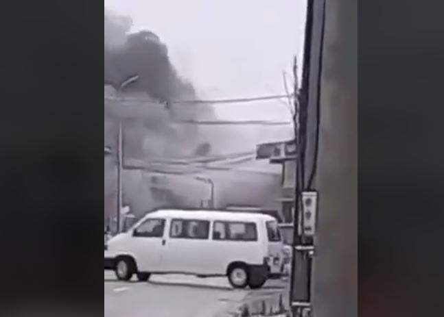 Shpërthen në flakë pompa e derivateve në Peran të Podujevës