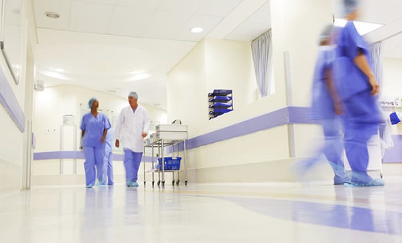 E rëndë në Pejë, rast i dyshimtë i vdekjes së foshnjes