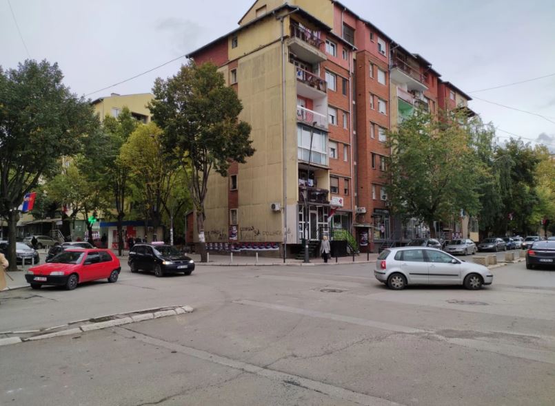 Lëshohen sirenat në Veri pas vendosjes së barrikadave