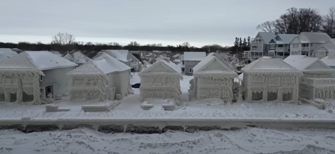 Dimër i ashpër në anët e tjera të botës; pamjet e shtëpive të ngrira në Kanada/VIDEO