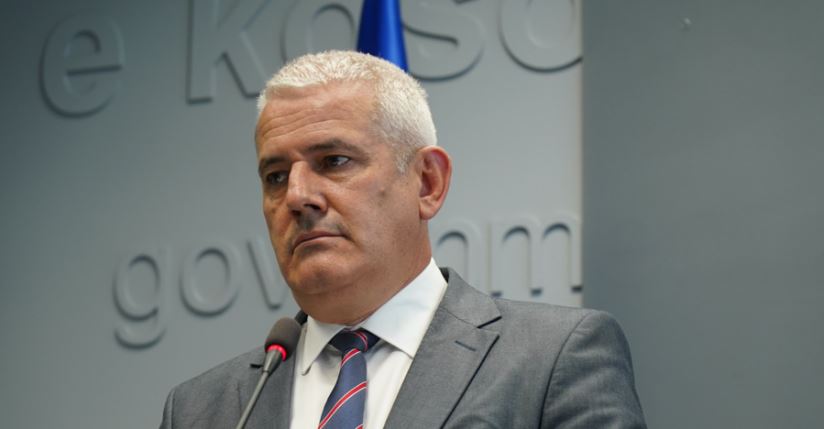 Sveçla tregon për hapat që do merren ndaj komandantit dhe zyrtarëve policor të suspenduar për rastin e Hamide Magashit