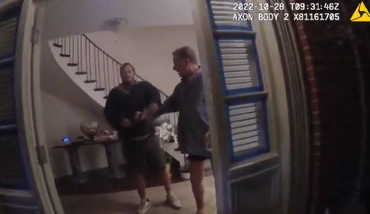 Publikohet videoja e sulmit me çekiç ndaj Paul Pelosit