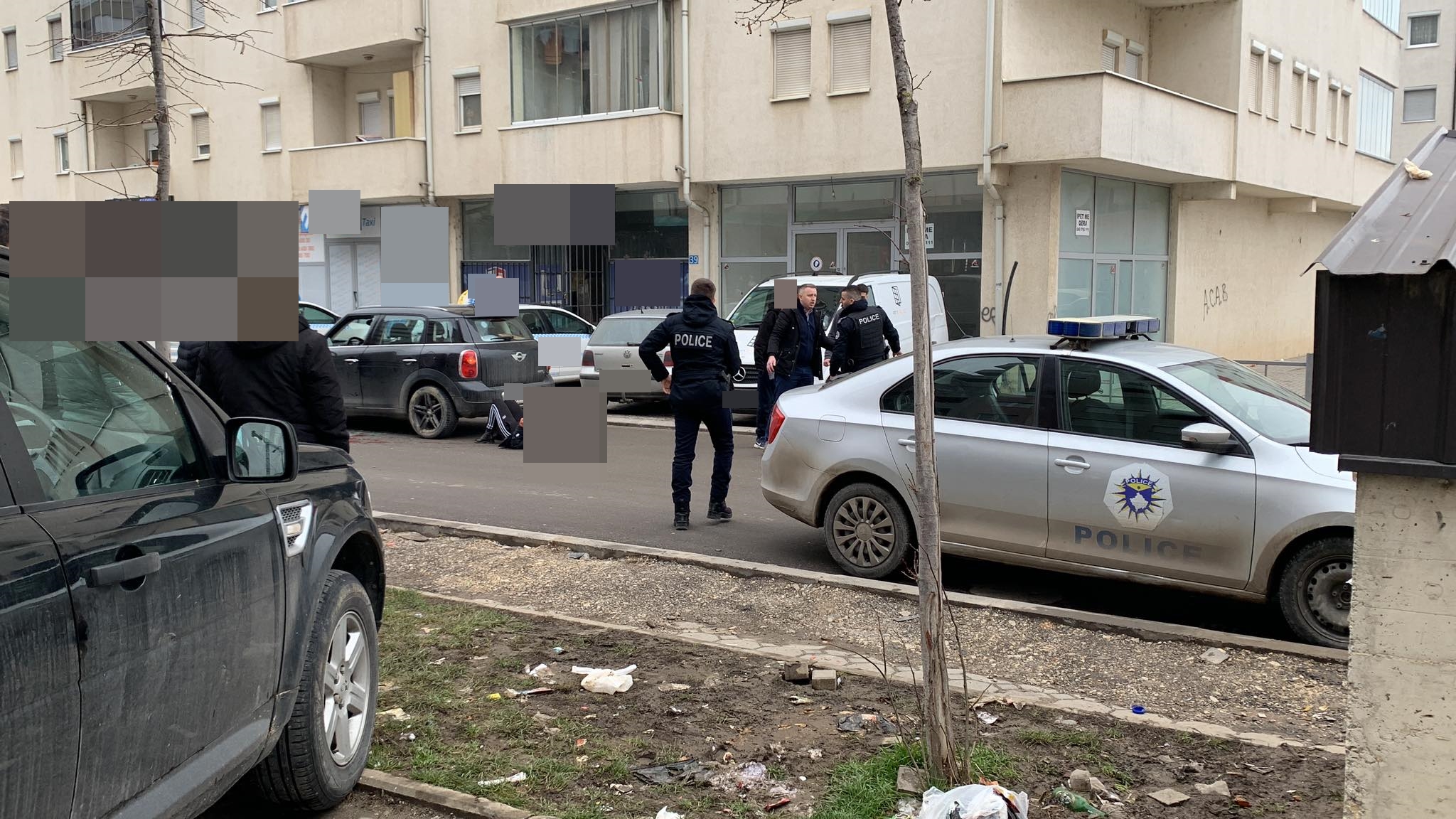 Plagosja e dyfishtë në Fushë Kosovë, gratë u sulmuan brenda veturës