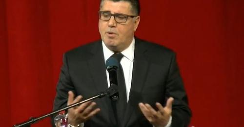 Haziri godet ashpër Kurtin: E then kurrizin para varrit të Rugovës por po ju pengon edhe për së vdekuri