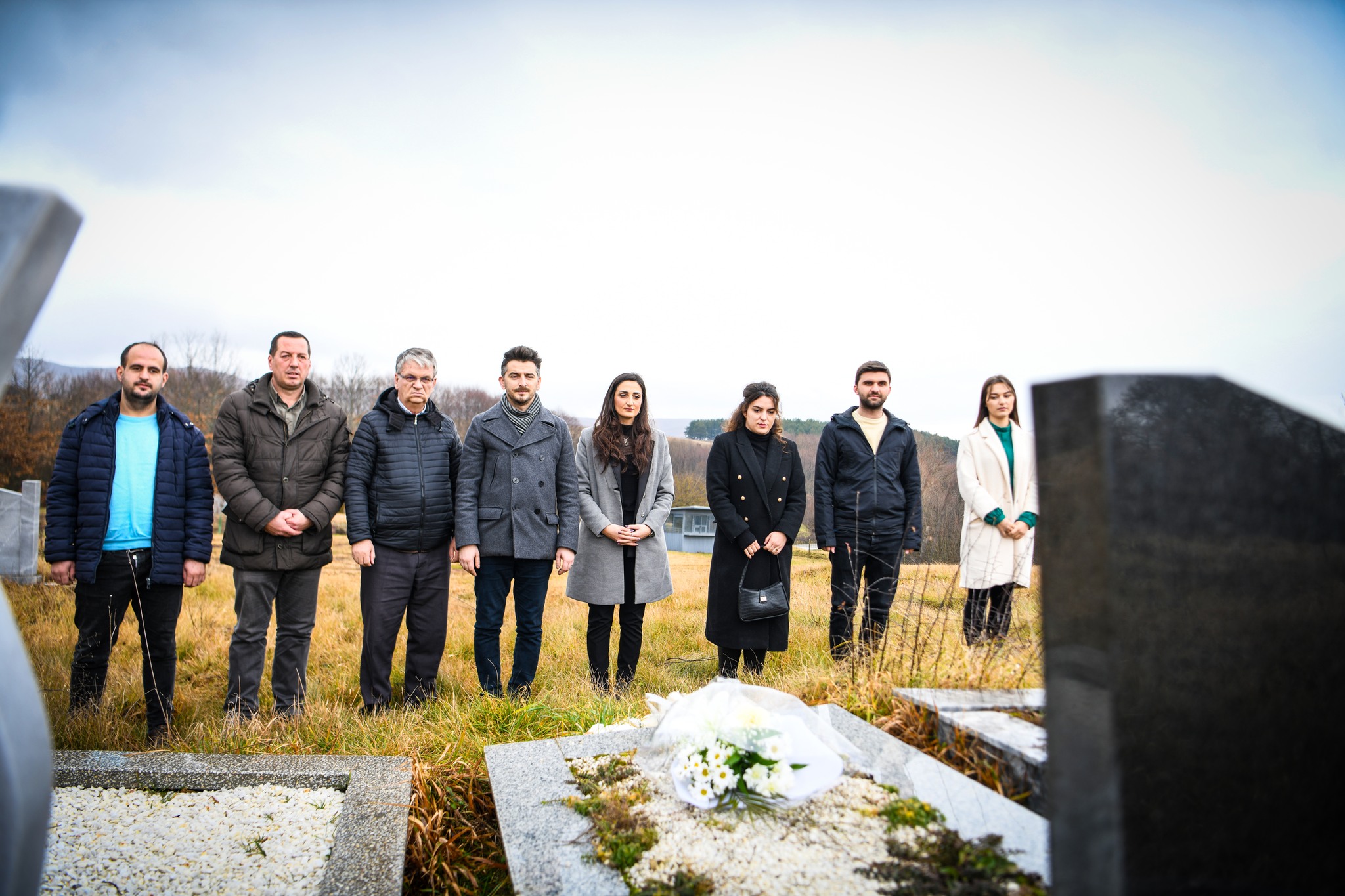 Delegacioni nga Komuna e Podujevës përkujton Avdush Hasanin në 26 vjetorin e vdekjes