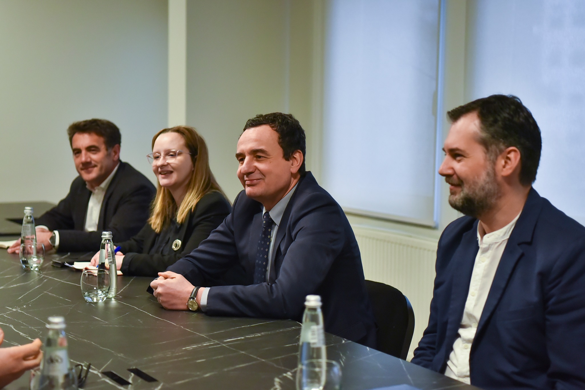 Kurti pret në takim përfaqësuesit e partisë shqiptare nga Mali i Zi, diskutojnë për rritjen e bashkëpunimeve