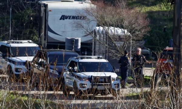 Vijojnë sulmet në SHBA, tre të vrarë dhe 4 të plagosur nga të shtënat me armë