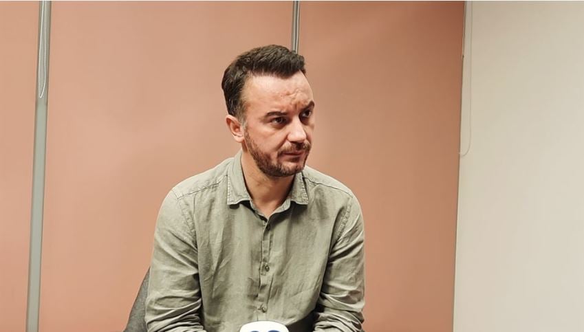 Molliqaj jep detaje për udhëtimin misterioz të Kurtit në Bosnje me Martin Berishajn