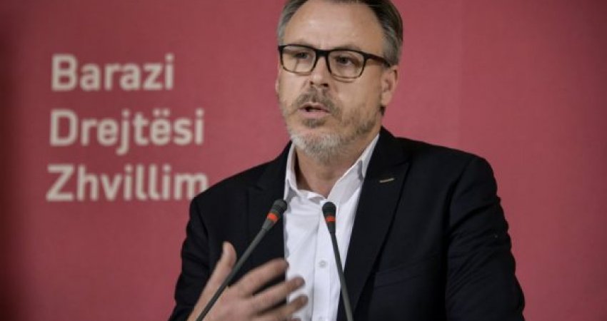Zogiani: Opozita dhe 90% e opinionistëve janë “për m’i dhënë diçka Serbisë”
