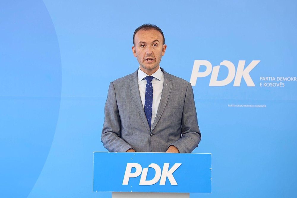 Mustafa: Krejt politika ekonomike e kësaj qeverie sillet rreth shumës 100 euro