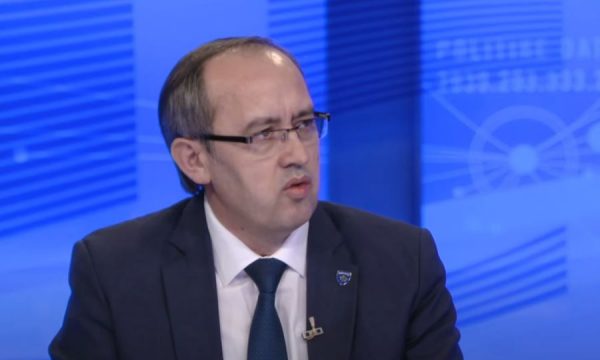 Hoti i bën thirrje Qeverisë t’u ndajë para familjeve që u prekën nga vërshimet