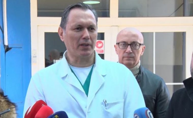 Kirurgu nga spitali i Graçanicës tregon për gjendjen shëndetësore të dy të plagosurve në Shtërpcë