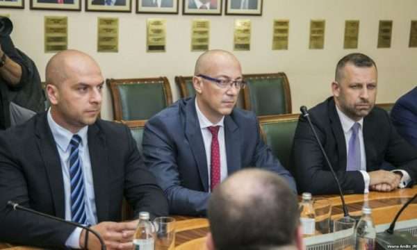 Lista Serbe del kundër vendimit të Qeverisë së Kosovës: Populli serb nuk do të lejojë pushtimin e komunave në Veri