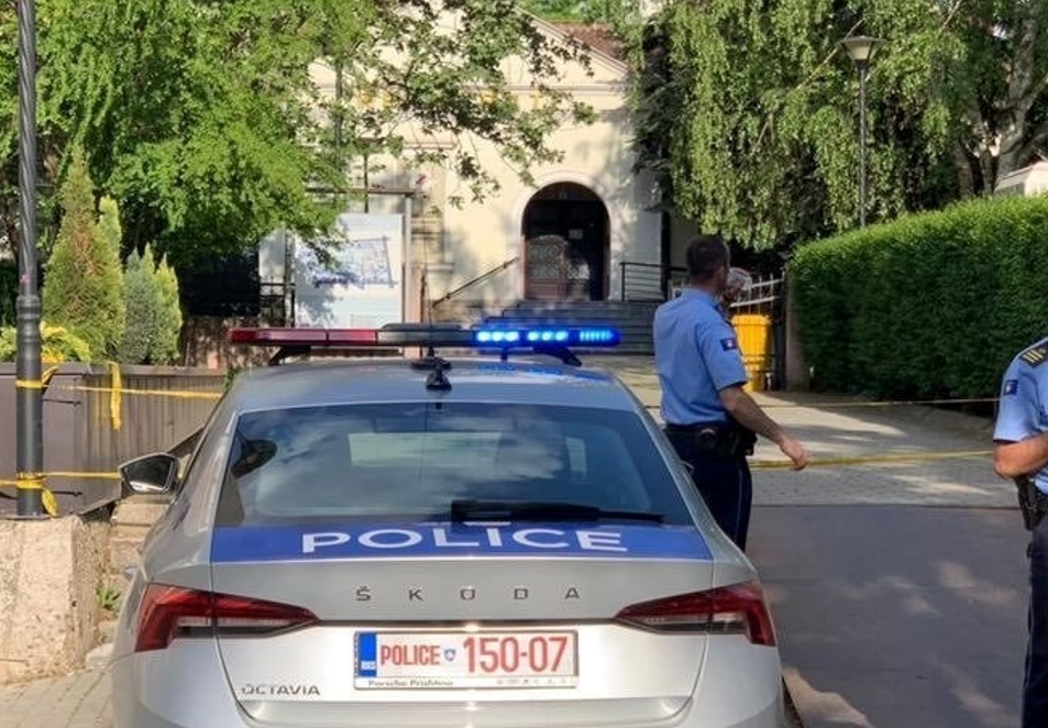 Dorëzohet në polici i dyshuari i dytë për vrasjen e mbetur në tentativë në Obiliq