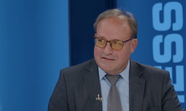 Ramabaja: Escobari është “duke bërë atentat ndaj demokracisë” me deklaratat për Asociacionin