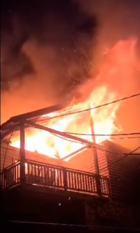 Zjarr në një villë në fshatin Bogë, policia jem detaje (VIDEO)