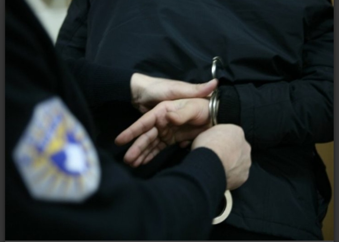 Arrestohet një person për lëndim trupor, tentoi të futet me dhunë në banesën e ish-gruas