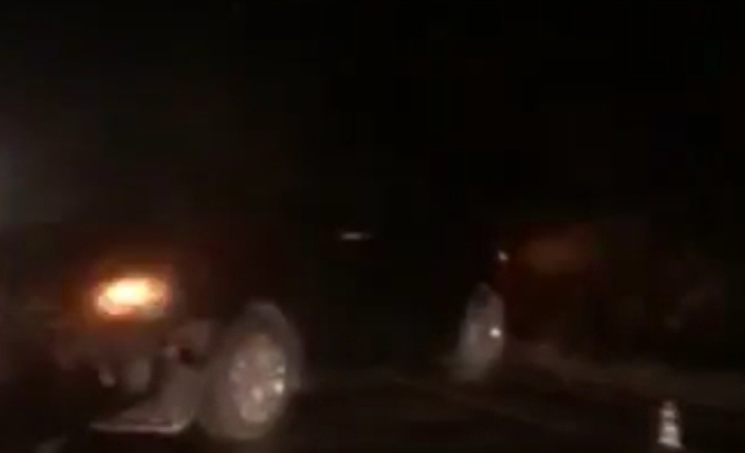 Aksident trafiku në rrugën Prishtinë-Podujevë, lëndohen dy persona