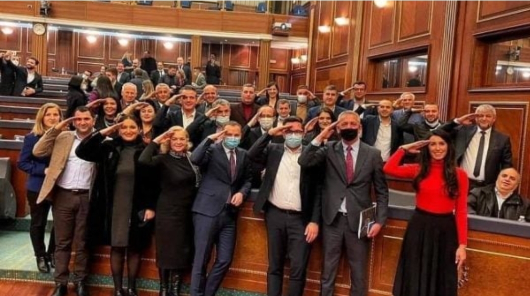 Përveç Abdixhikut, këta janë deputetët e LDK-së që u kanosën