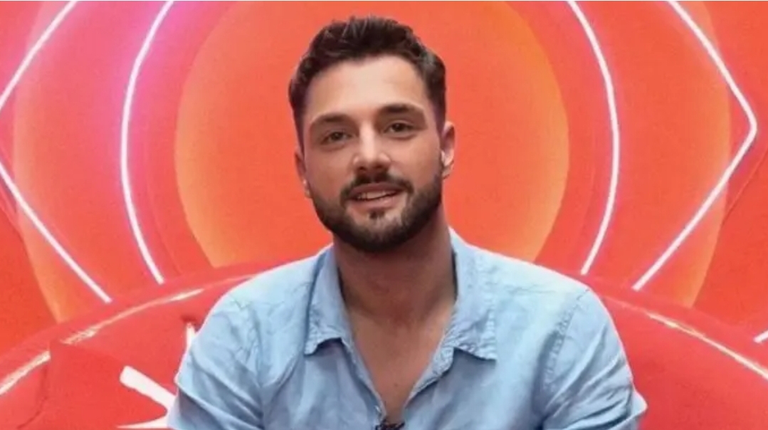 Eni rrëfen historinë e babait abuziv: Nëna abortoi dy herë