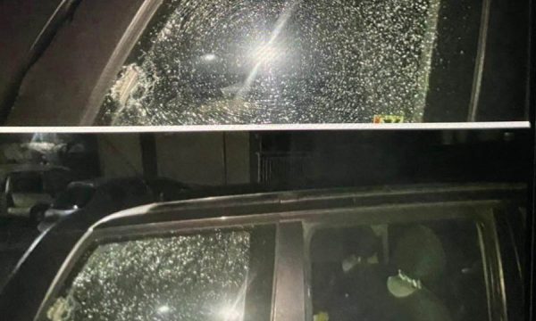 ​Sulmohet vetura e qytetarit serb në veri të Kosovës, brenda kishte fëmijë