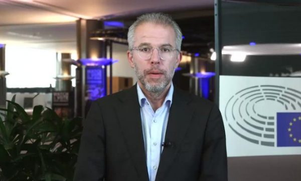 Liberalizimi i vizave të enjten në rend dite në Bruksel, raportuesi holandez: Votoni!