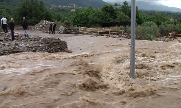 Priten reshje shiu, Instituti Hidrometeorologjik paralajmëron për mundësi vërshimesh në këtë rajon