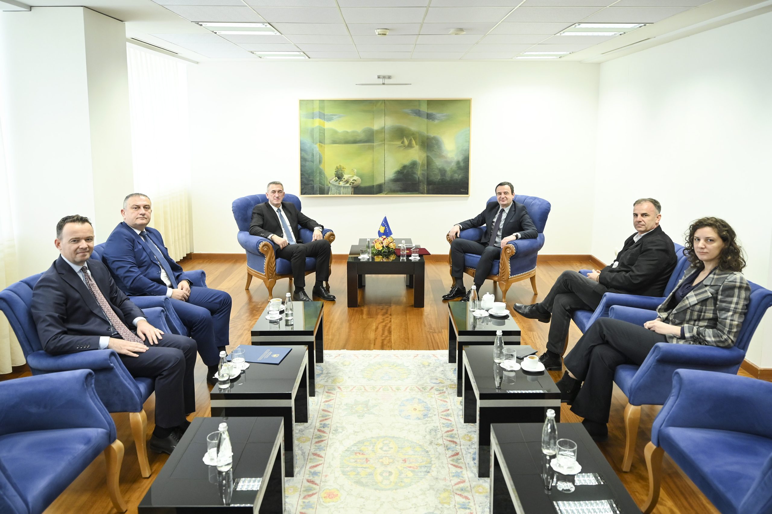 Kurti emëron zëvendësministra Stanojeviqin dhe Raduloviqin