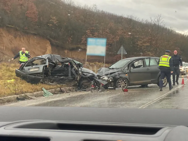 Aksident i rëndë në rrugën Prishtinë-Podujevë