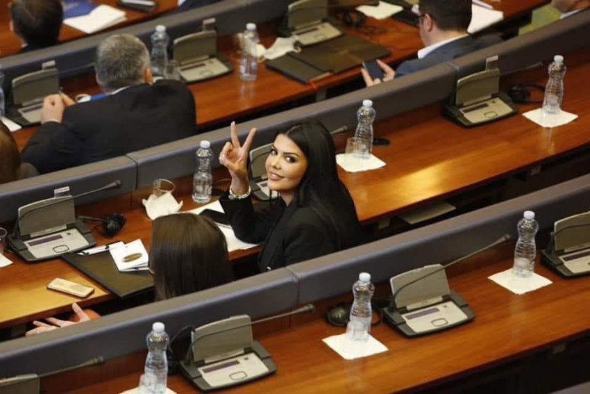 Deputetja e LDK-së për qeverinë Kurti: Fundin e keni afër!