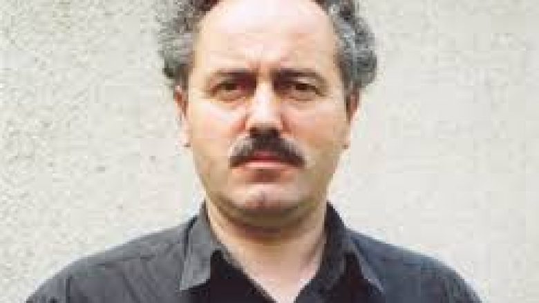 Haradinaj kujton Malokun në 24-vjetorin e vrasjes: Ishte i jashtëzakonshëm