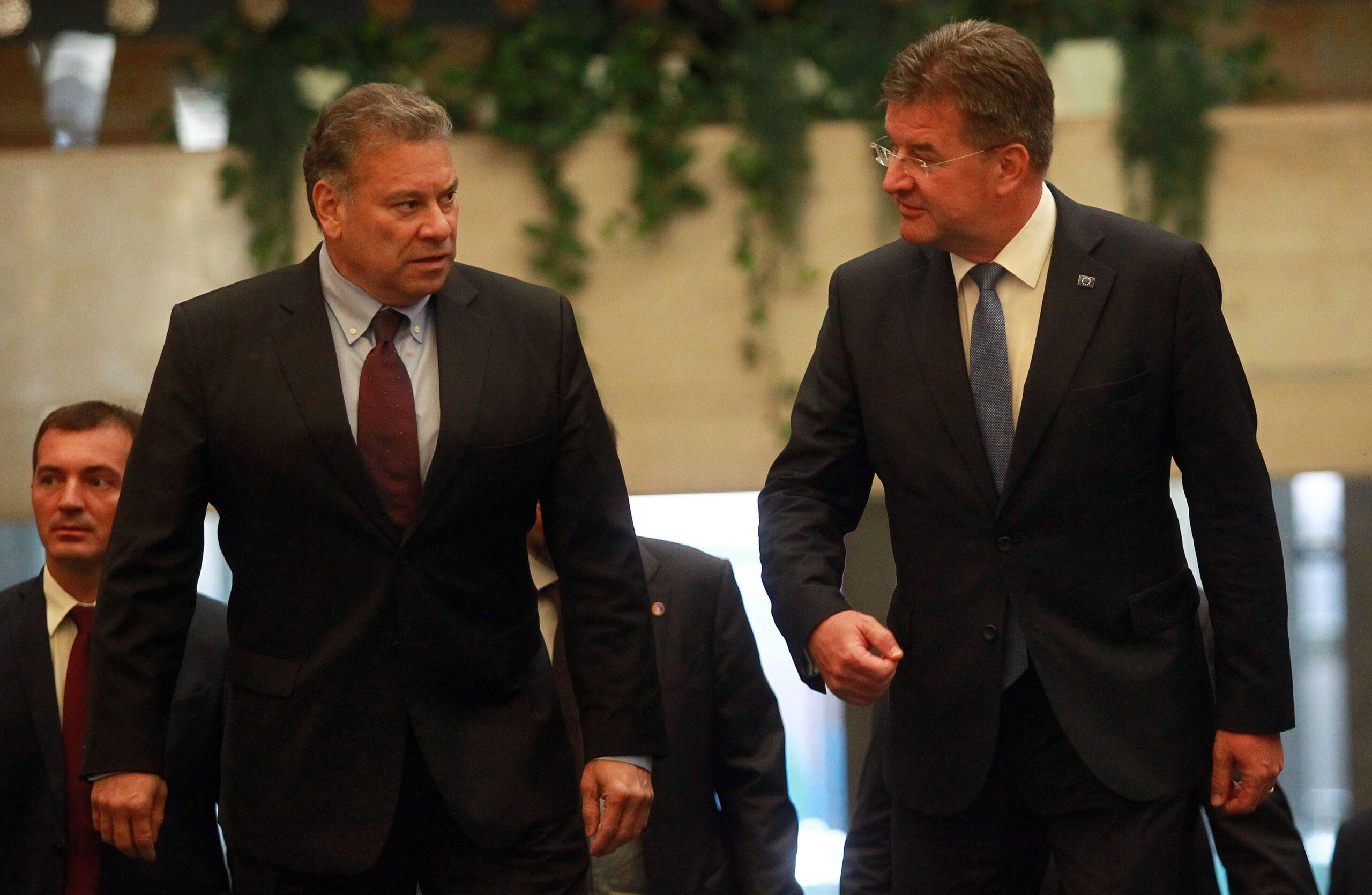 Lajçak dhe Escobar me 20 janar zbarkojnë në Kosovë