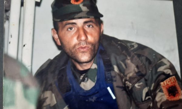 Vdes luftëtari i orëve të para të UÇK-së