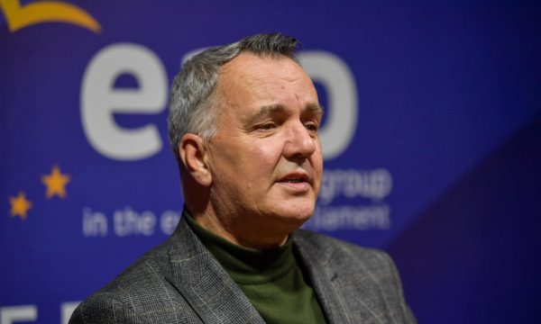 Pas arrestimit të 9 zyrtarëve të komunës së Lipjanit, VV-ja thotë se i 10-ti duhet të jetë Imri Ahmeti