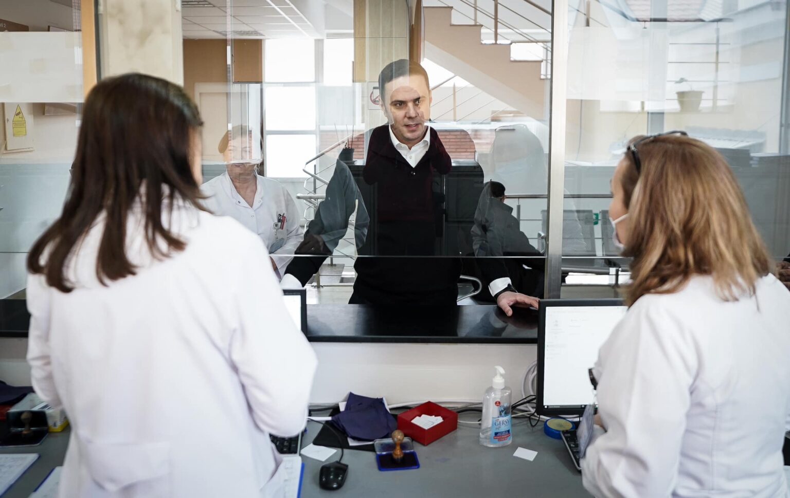 Abdixhiku: Largimi i mjekëve është problem kombëtar