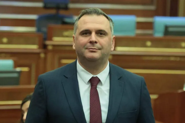 Bajqinovci hedh dyshime se LDK-ja i shfrytëzoi “kërcënimet për lojë politike”